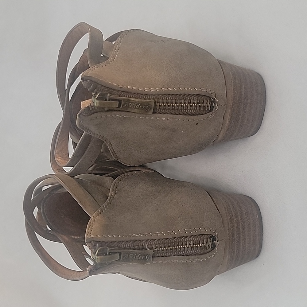 A Rider Girl Brown Taupe Small Heels Size 9 - Picture 5 of 9